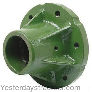 John Deere 830 Hub R47076